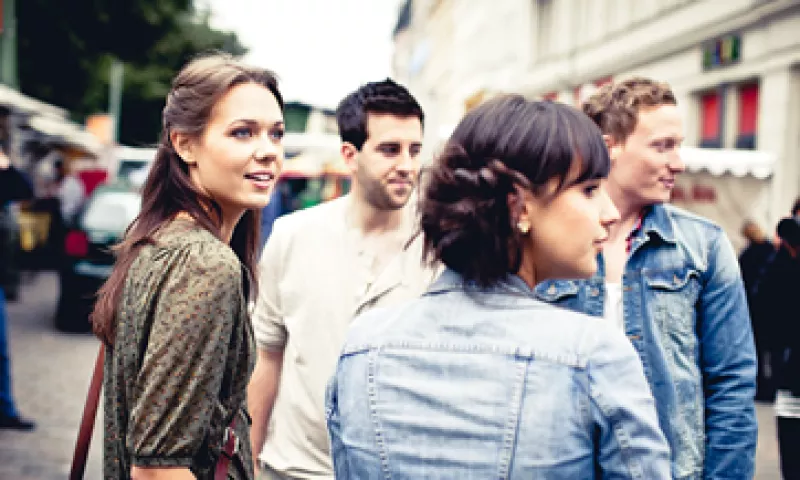 Los ‘millennials’ desean asesoría financiera a distancia, pero sólo dos veces al año. (Foto: Getty Images)