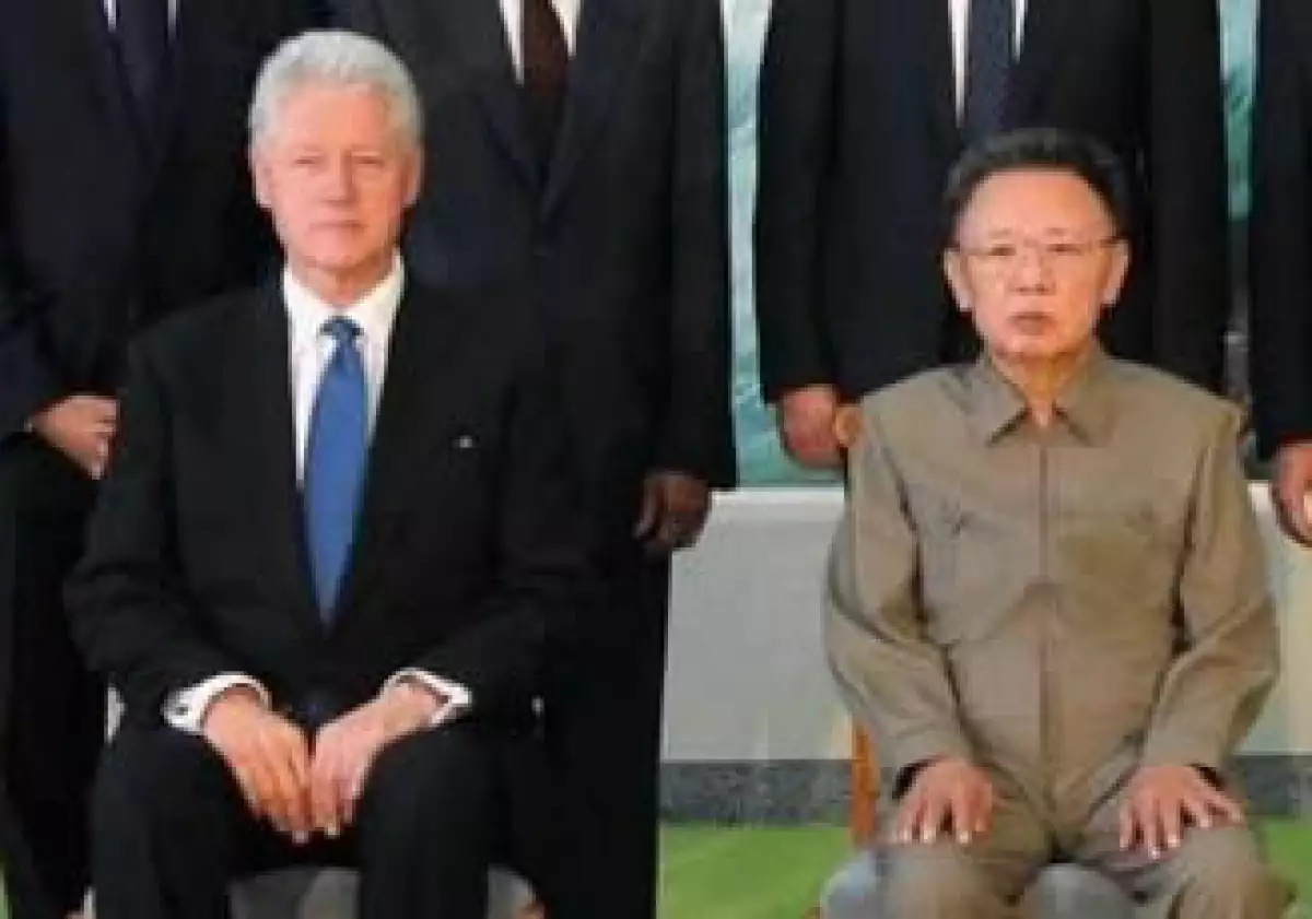 El ex presidente de EU Bill Clinton se reunió con el líder de Corea del Norte, Kim Jong-il (Foto: Reuters)