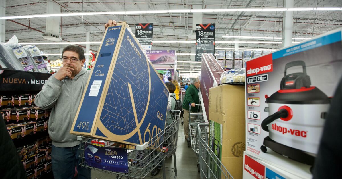 Yüksek tüketim mevsimi. Finansal eğitim yılı borca girmeden bitirecek