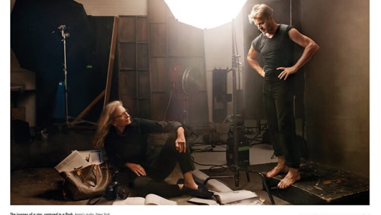 En la campaña de 2010, Annie Leibovitz y Mikhail Baryshnikov posaron en Nueva York para la firma. ¿El título de la fotografía? "The journey of a star captured in a flash"