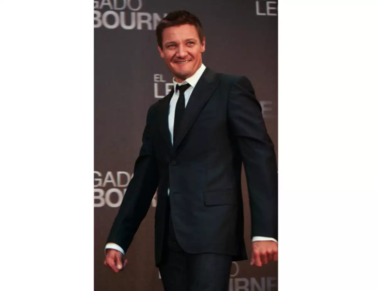 El actor, quien se encuentra de visita en México con motivo de la presentación de la cinta “El Legado Bourne”, dijo que en está en pláticas con el cineasta mexicano para realizar un proyecto.