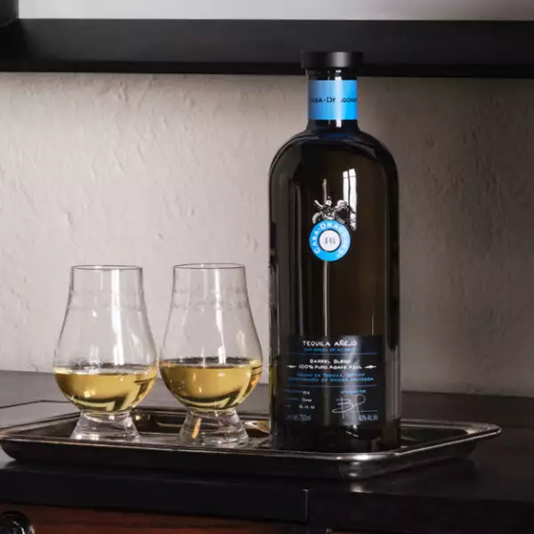 tequila-casa-dragones