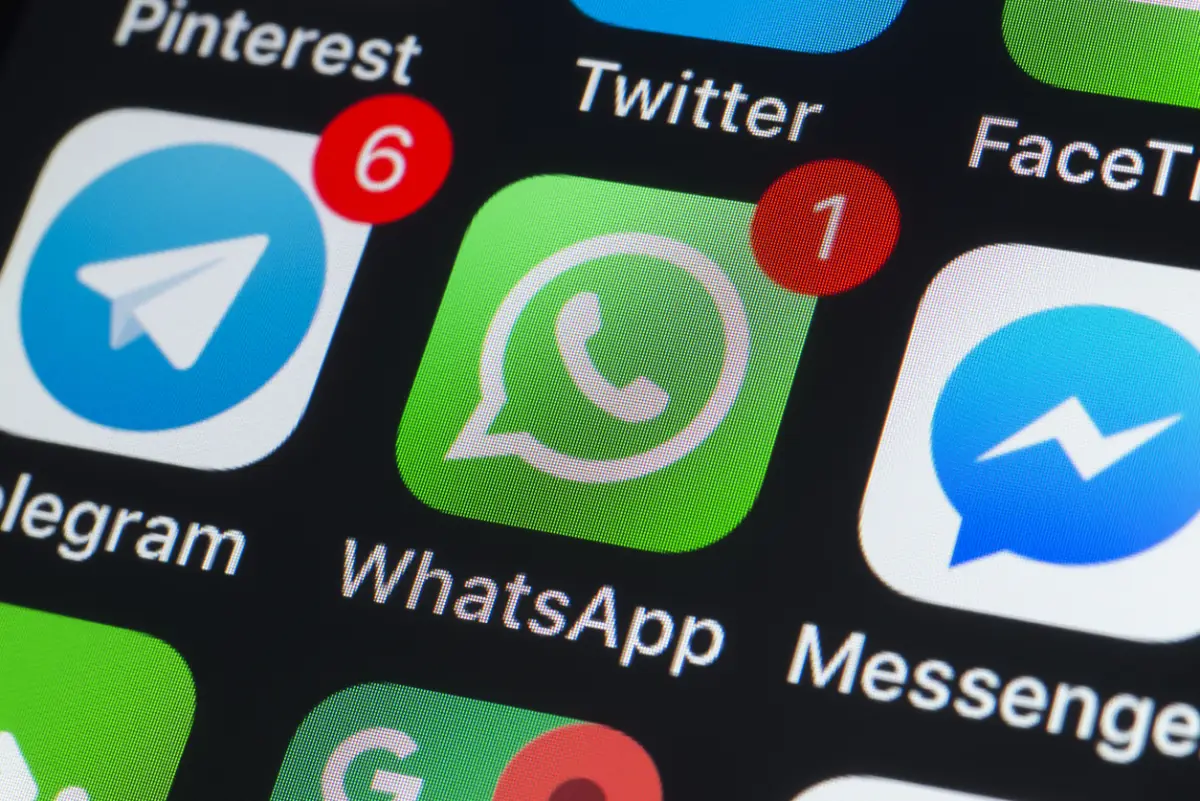 ¿Cómo bloquear a un desconocido en WhatsApp sin abrir el chat?