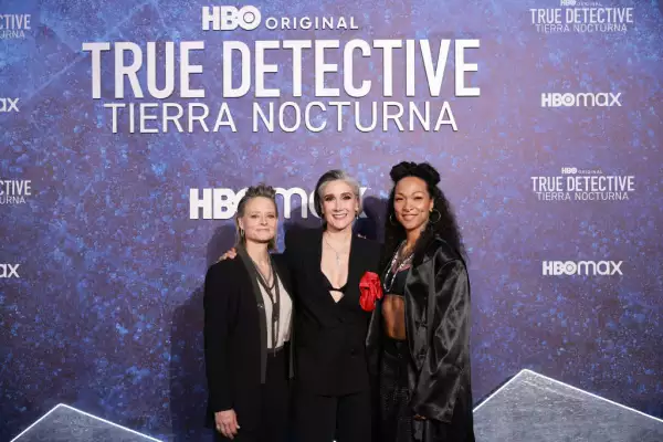 La actriz Jodie Foster, la directora Issa López y la campeona de boxeo y actriz Kali Reis.