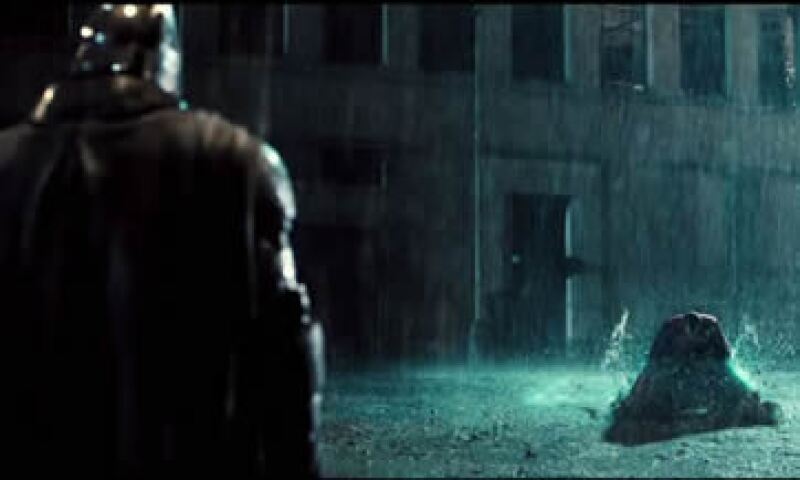 Batman es interpretado por Ben Affleck y Superman por Henry Cavill. (Foto: Tomada de batmanvsupermandawnofjustice.com )