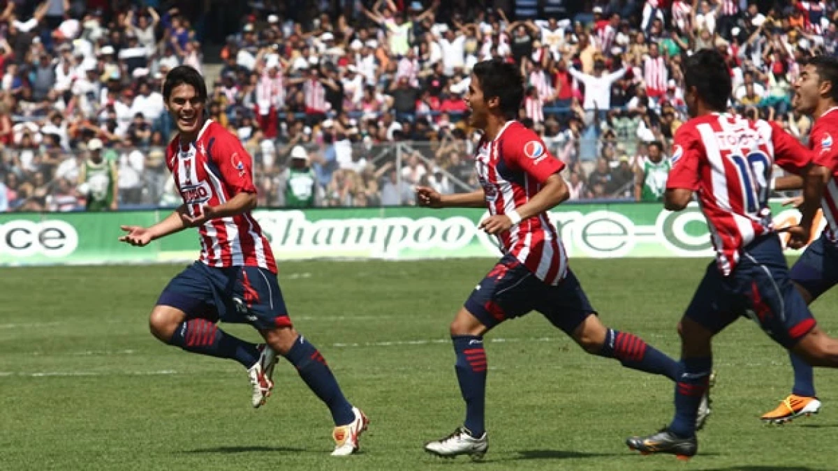 Chivas festeja un gol