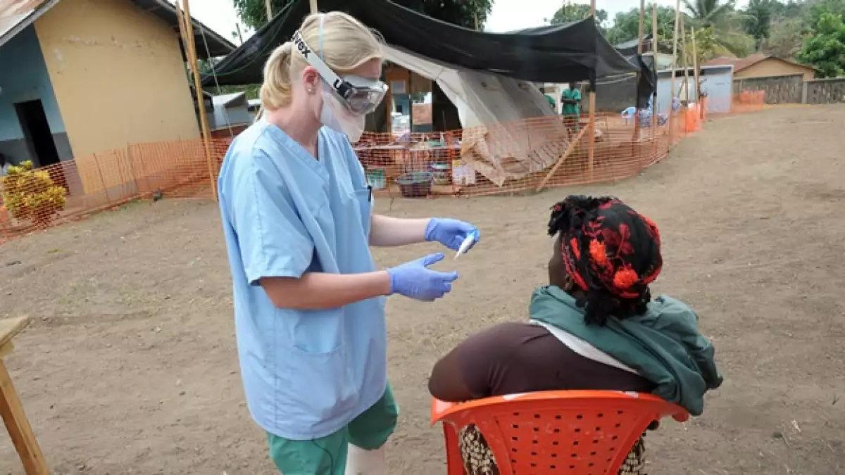 Médicos-Guinea-ébola