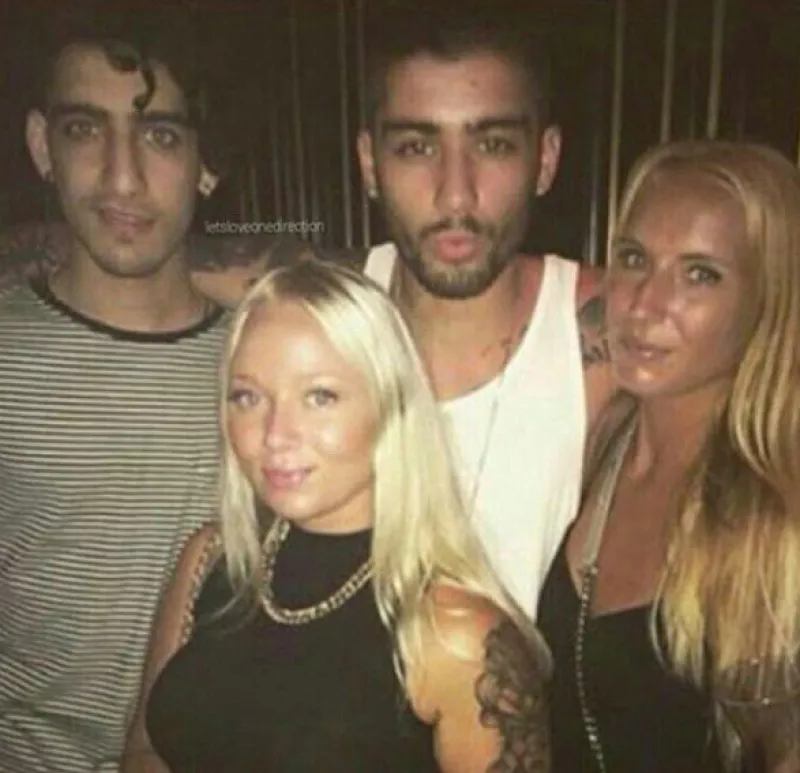 El ex integrante de 1D ha estado en titulares por su salida del grupo. Sin embargo, es ahora una mujer la que aviva los rumores sobre la supuesta infidelidad hacia su prometida.
