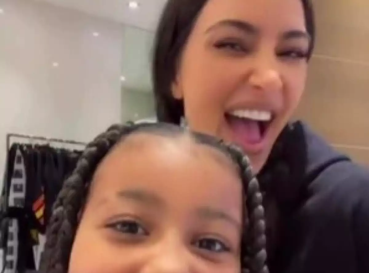 Kim y North.