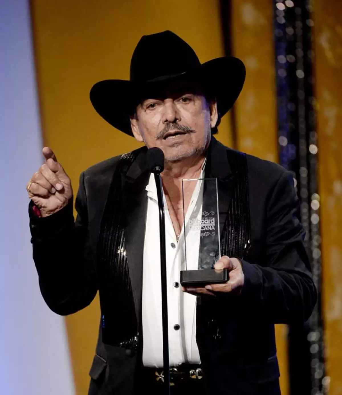 A unas semanas del fallecimiento del cantautor ha salido a la luz una demanda que su ex esposa interpuso en su contra para exigir más herencia para su hija.