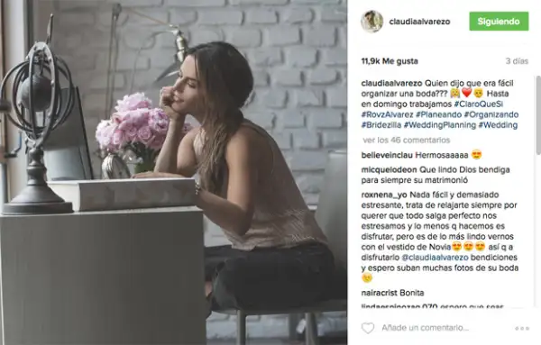 Claudia Álvarez en plena planeación de su boda.