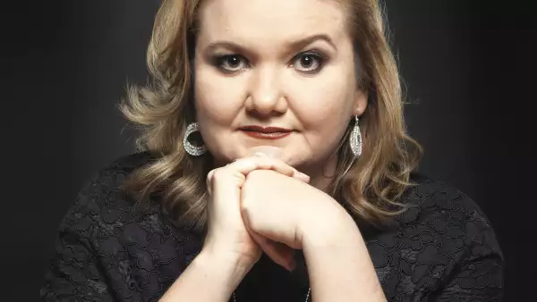 es la directora de Recursos Humanos de Jabil Circuit.