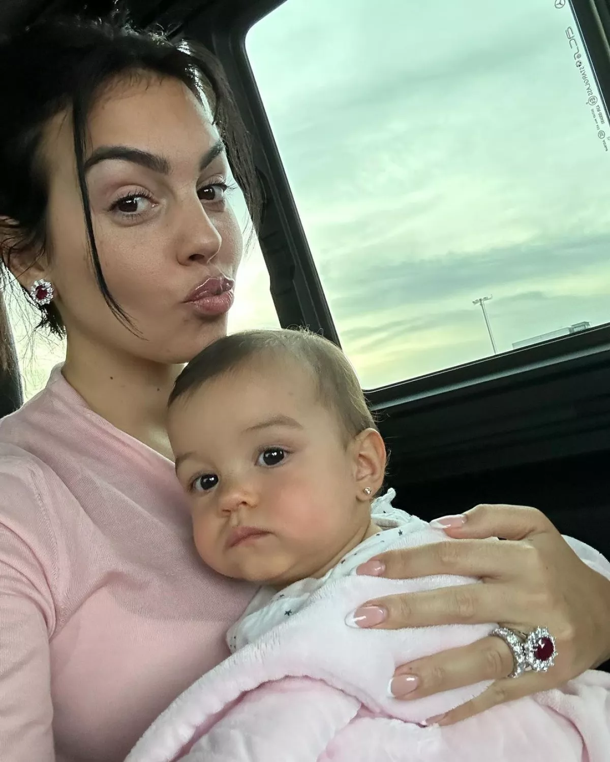 georgina-rodriguez-bella-esmeralda