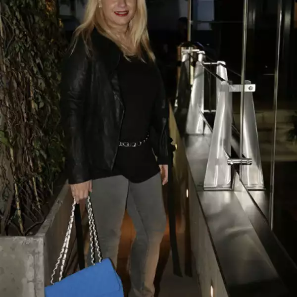La clásica 2.55 de Chanel en color azul rey.