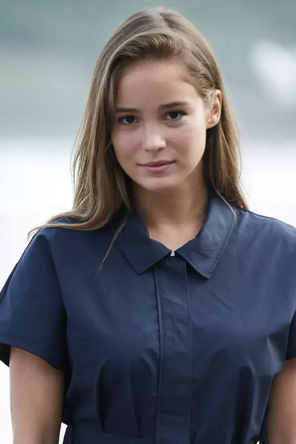 Alba-Baptista-Esposa-Chris-Evans