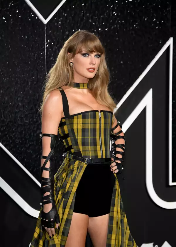 Taylor VMAs