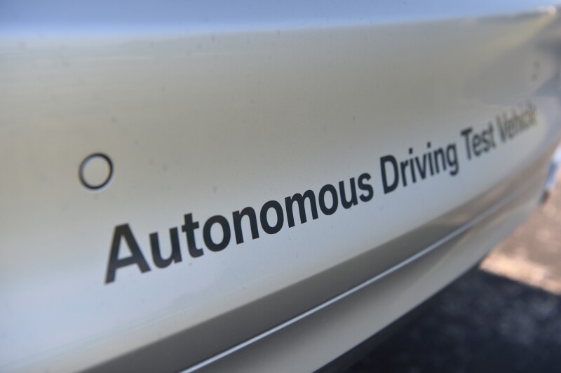 P90305034_highRes_autonomous-driving-t.jpg
