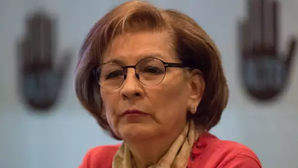 miranda-de-wallace-corte-hijo
