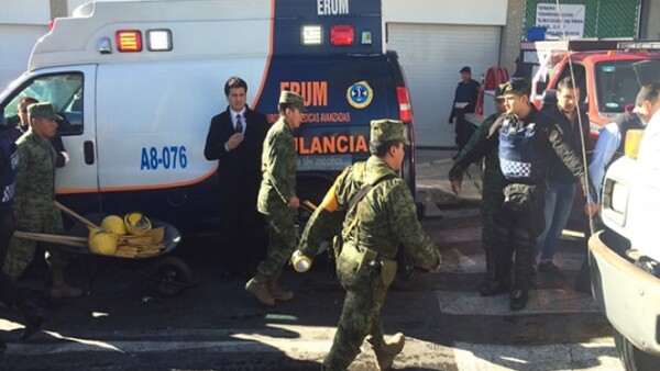 El Ejército y la Gendarmería también están en la zona para apoyar en labores de rescate.