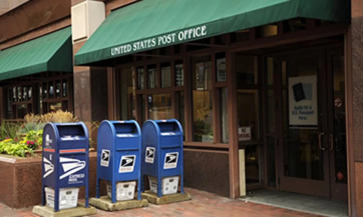 El Servicio postal de EU redujo sus oficinas de correo de 38,000 a 31,000 en 10 años. (Foto: AP)