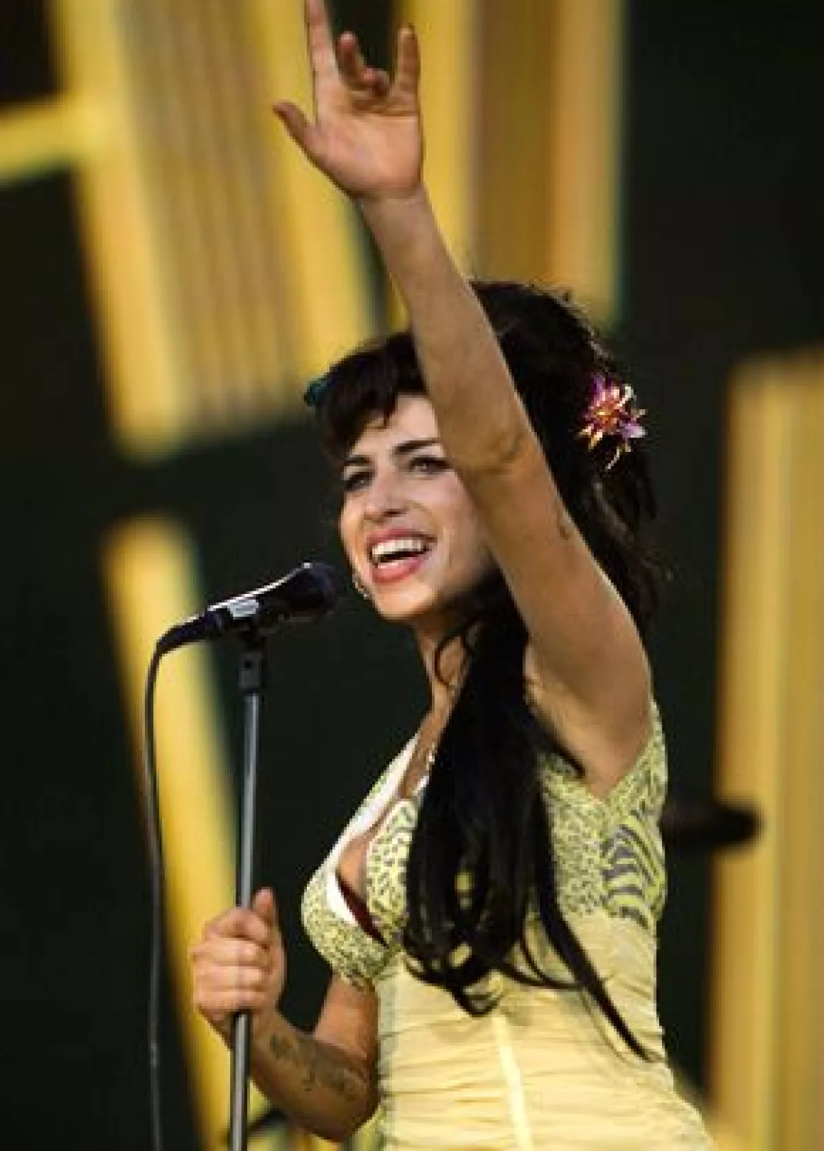 La cantante de 25 años está acusada de atacar a un admirador que intentó tomarle una foto en un baile de caridad en Londres el 26 de septiembre.