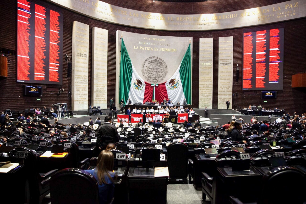 Menos dinero por petróleo y más por impuestos, el dictamen de la Ley de Ingresos llega al pleno de Diputados