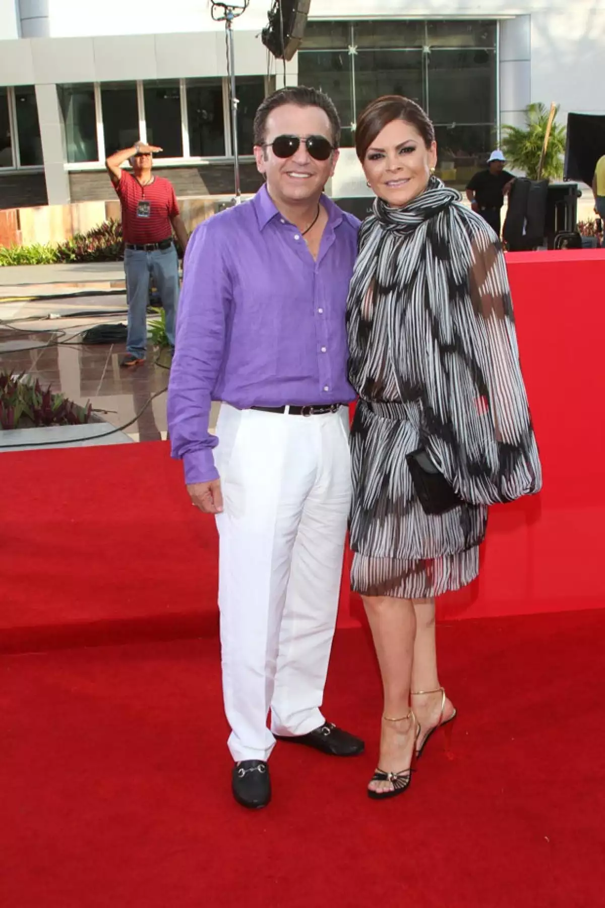 La empresa que representan al hijo del cantante Vicente Fernández ha comunicado que la separación ha sido de mutuo acuerdo entre el matrimonio.