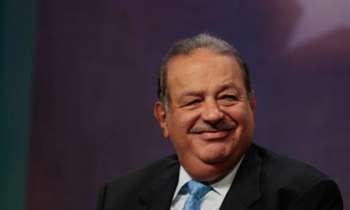 La debilidad del peso frente al dólar impactó los resultados de América Móvil. (Foto: Getty Images )