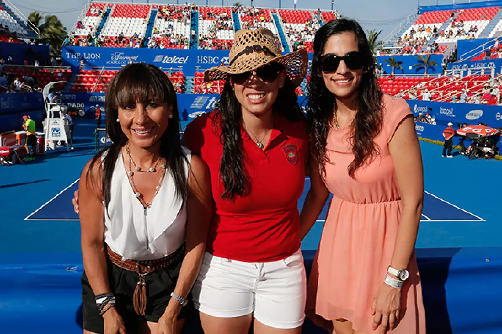 Gloria Muñoz, Paula y Rosy Gamboa