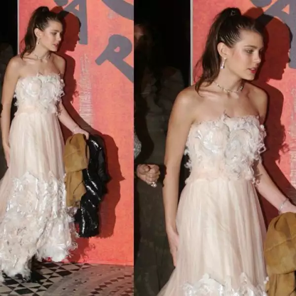 Carlota Casiraghi con un vestido nude de Chanel para el Baile de la Rosa