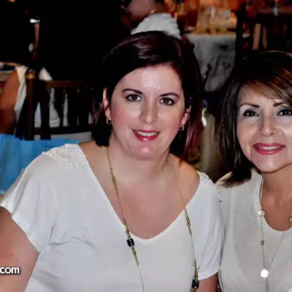 Elisa Mendoza y Caridad de Romney