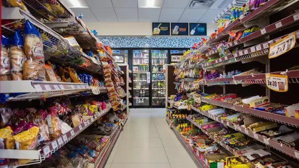 FEMSA crece 54.3% en utilidad trimestral a pesar del menor tráfico en Oxxo