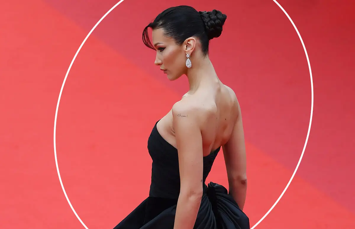 bella-hadid-black-swan.jpg