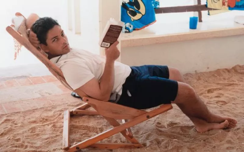 Tenía 24 años, pasó 48 horas encerrado en un cuarto, con los ojos vendados y comiendo comida casera y agua.
