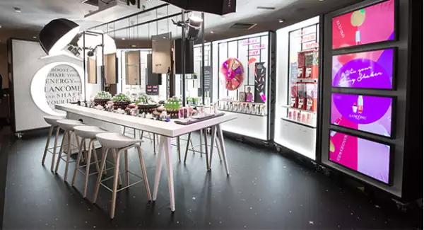 La tienda contará con colors, pantallas y todo tipo de tecnología, para la generación Y.
