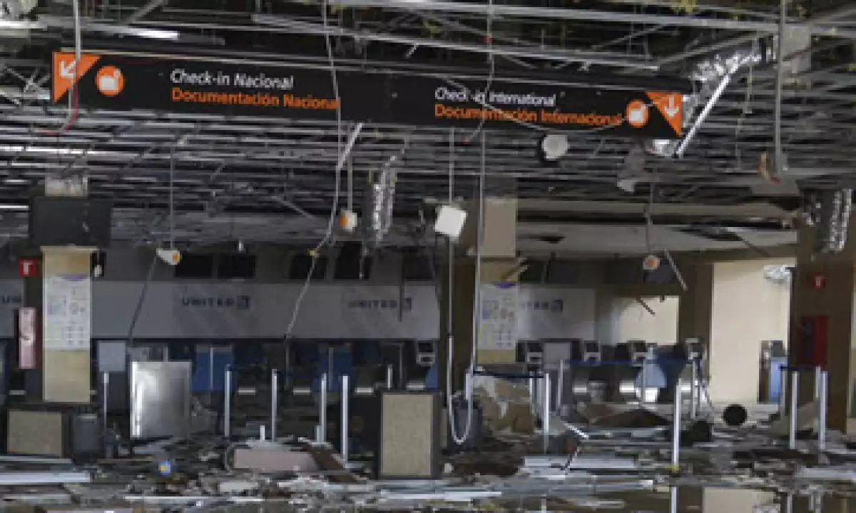 La reapertura del aeropuerto de San José del Cabo se tenía prevista para la próxima semana. (Foto: Cuartoscuro)