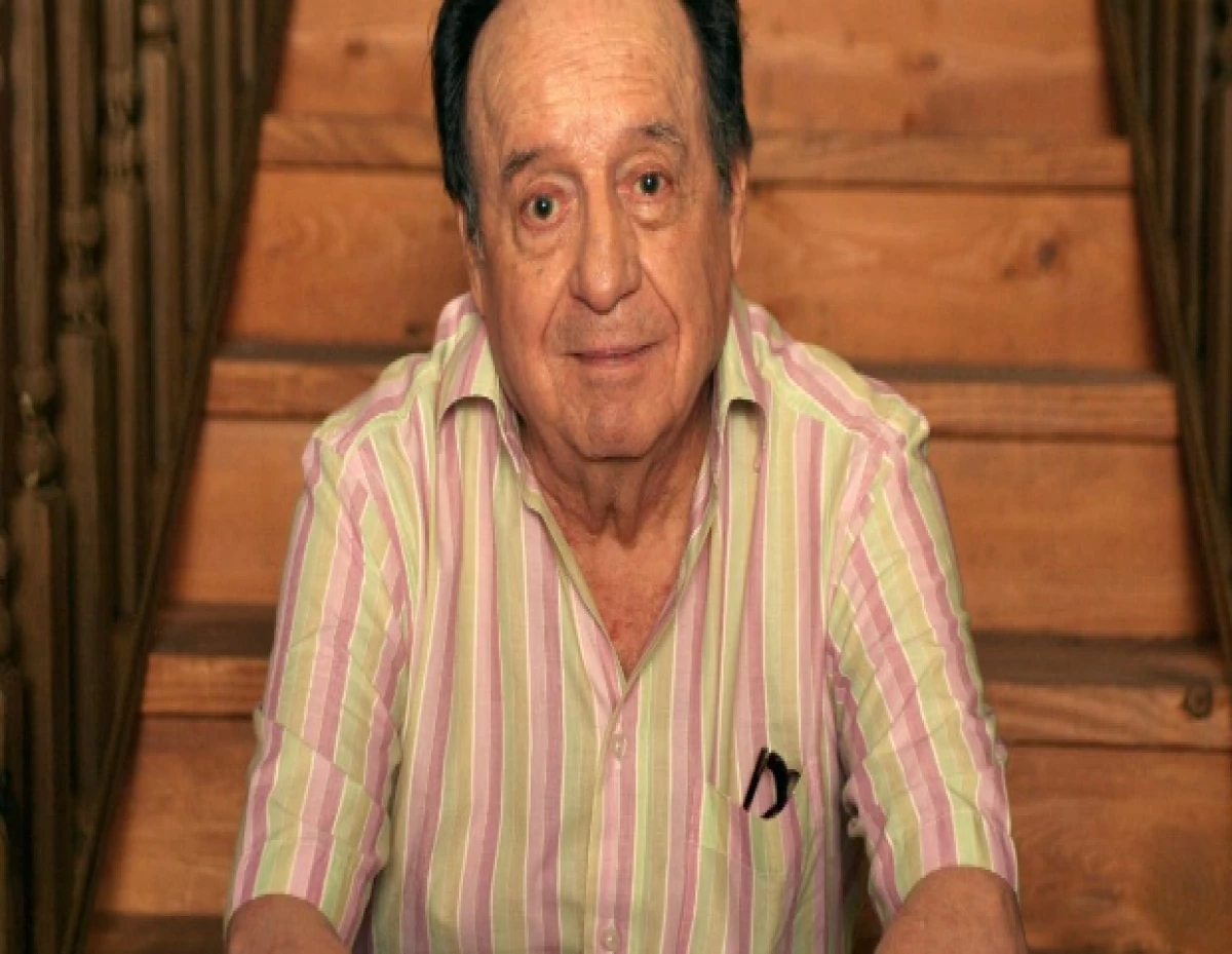 En agosto pasado organizó una Twitcam para celebrar había llegado al millón de seguidores en Twitter. Hoy, debido a su homenaje, recordamos la experiencia.
