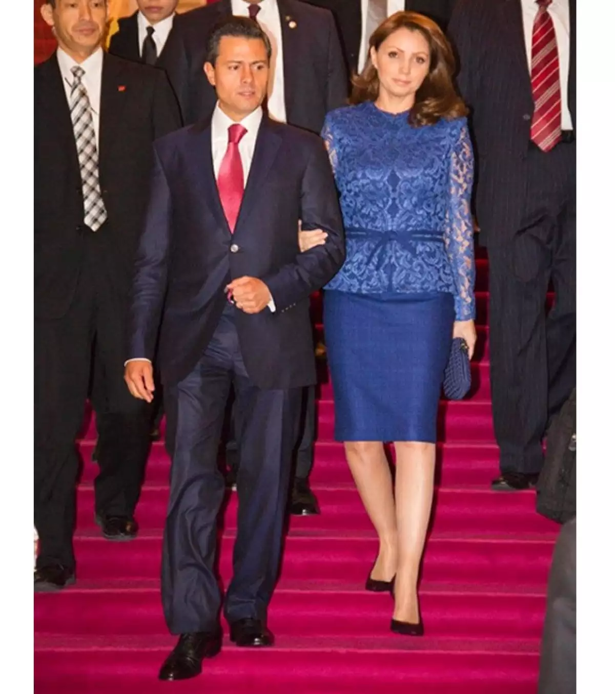 El estilo de la primera dama recuerda al de Letizia de Asturias.