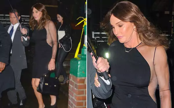 Al salir del desfile de Victoria`s Secret, el papá de Kendall y Kylie mostró un sideboob con el que hizo aún más evidente que se operó de nuevo.