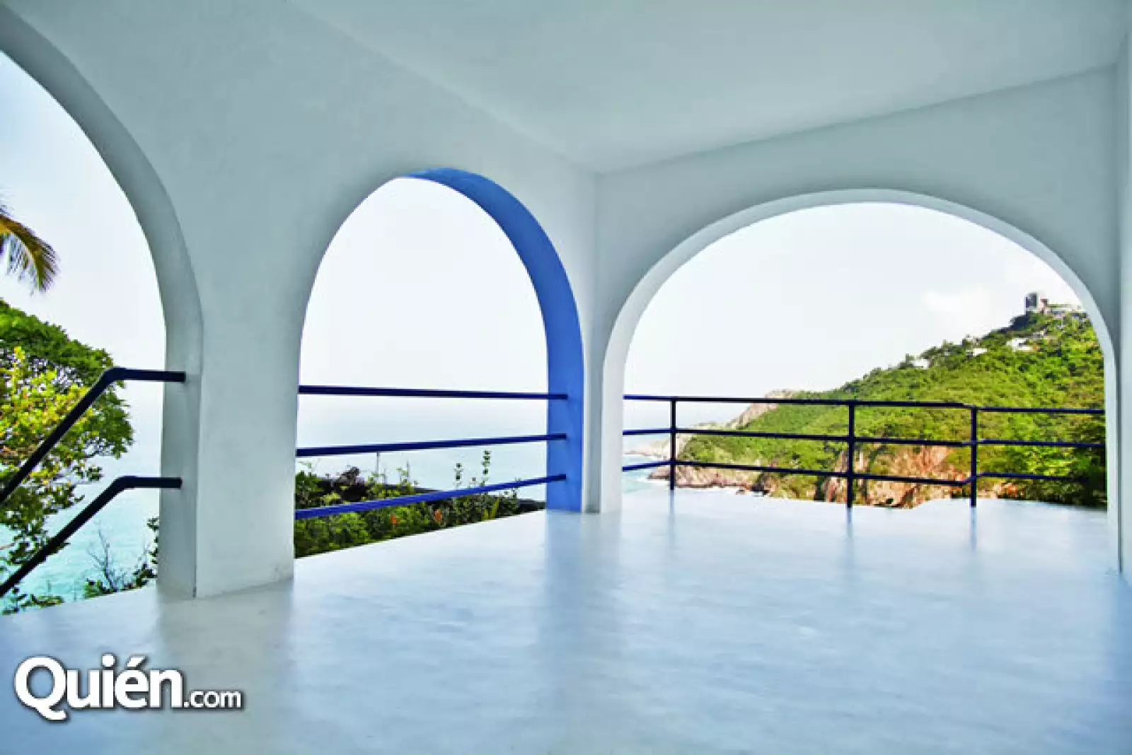 Dolores Olmedo mandó a pintar de blanco las paredes de la casa,para apreciar mejor la obra de Diego Rivera.