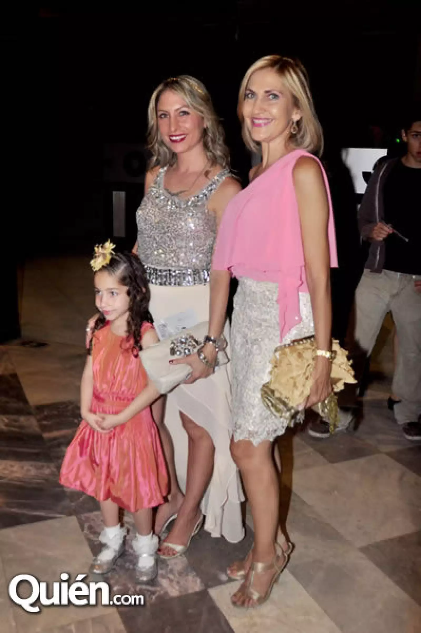 Vanessa Martínez,Vanessa Villarreal de Martínez y Mónica Buerón de Villarreal