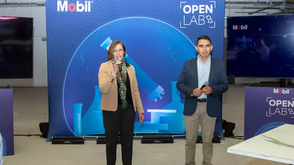 portada rich article exxon mobile abre laboratorio mobil lubricant analysis en México