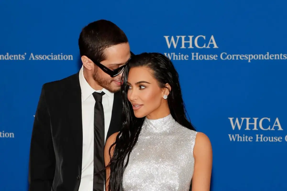 Pete Davidson y Kim Kardashian 