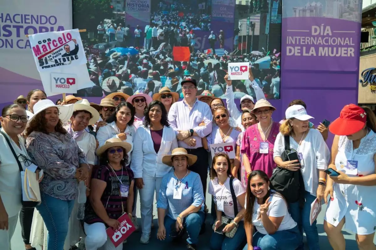 marcelo-mujer-acapulco.jpg