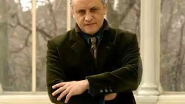 La exposición se llevará a cabo del 3 de diciembre próximo al 1 de marzo de 2010 y abarcará los recientes 20 años de la obra del artista mexicano.