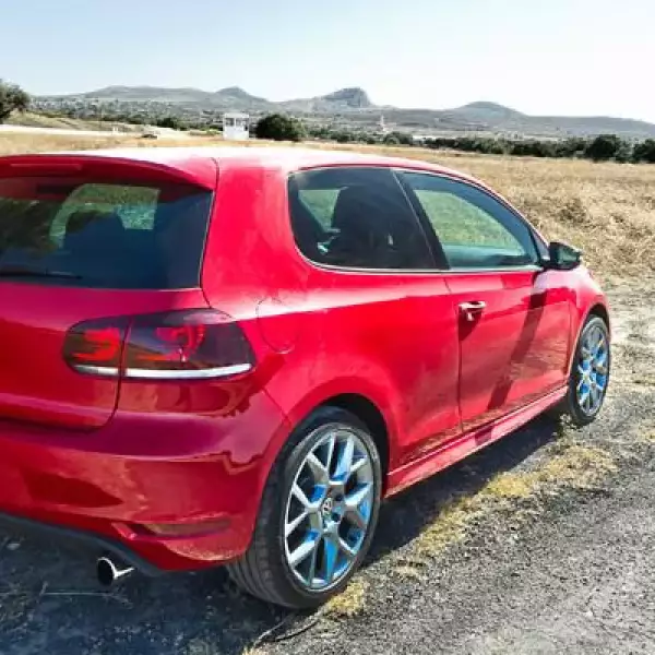 El precio de este modelo, disponible todavía en concesionarias de la firma alemana, es de 447,000 pesos.