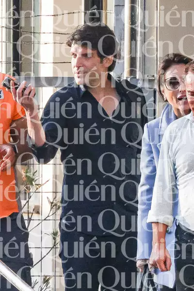 Paloma Cuevas y Eugenio López llegan a la boda de Michelle Salas