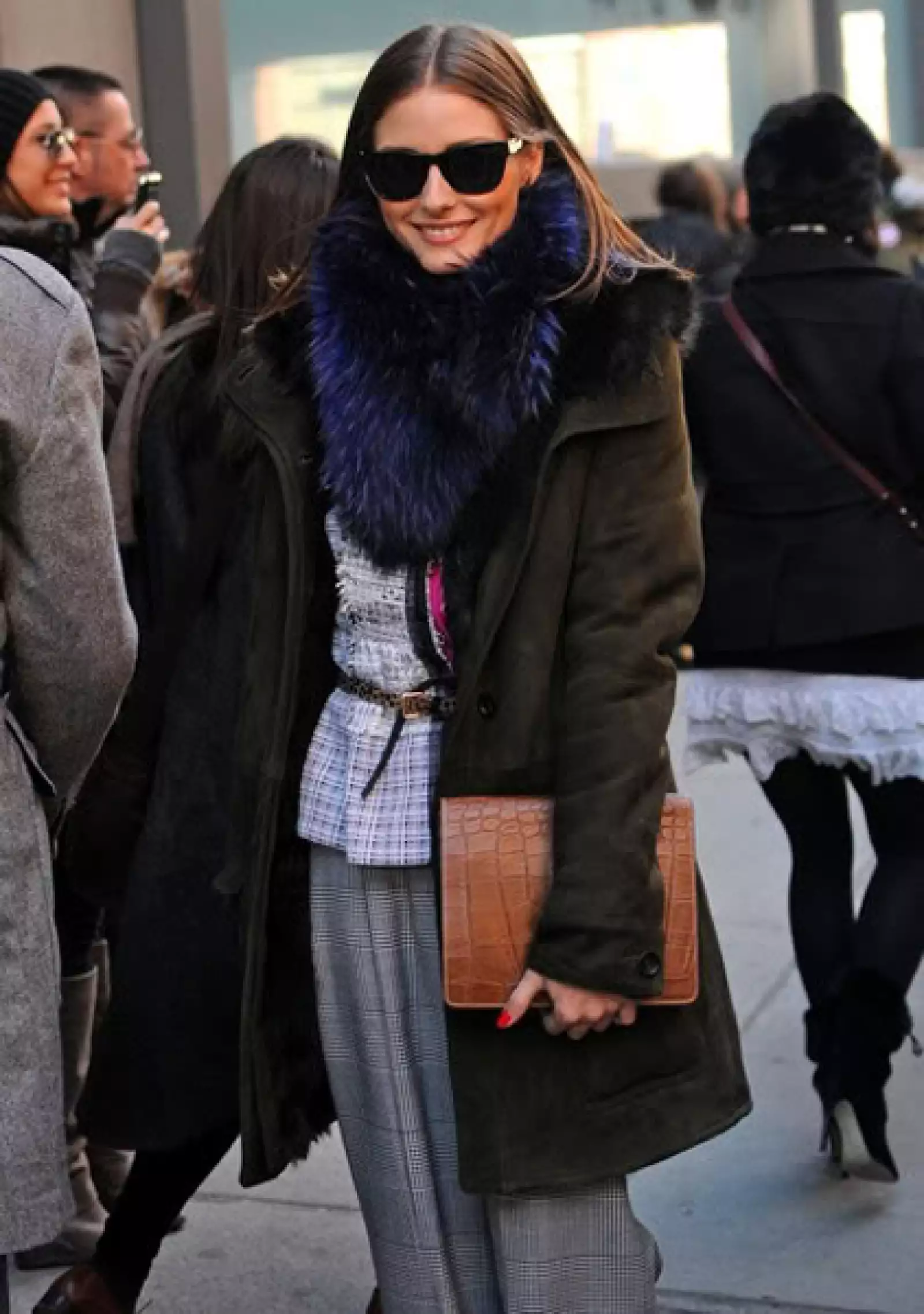 Para los días más frios nada como una gabardina con piel.