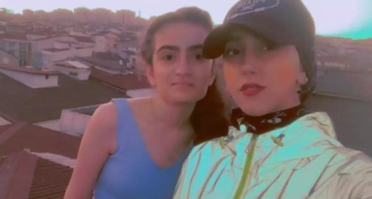 Helen y  Kubra Dogan.