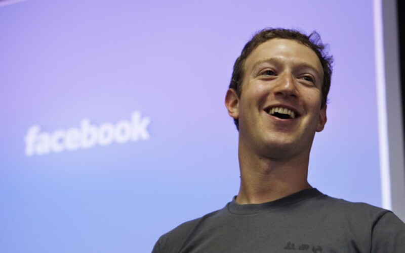El dueño de la red social más conocida, Mark Zuckerberg, decidió invertir mil millones de dólares en la popular aplicación de fotografías